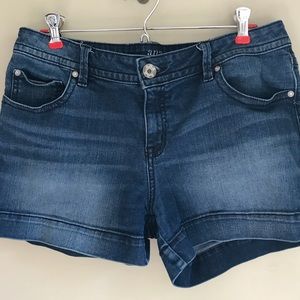 a.n.a Jean shorts size 30/10